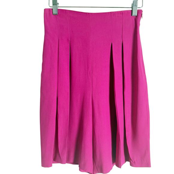 MaxMara Fuchsia Pink Pleated High Waisted Shorts Size 4